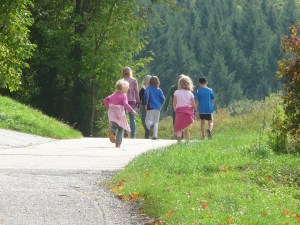 children walking EME free. pixabay